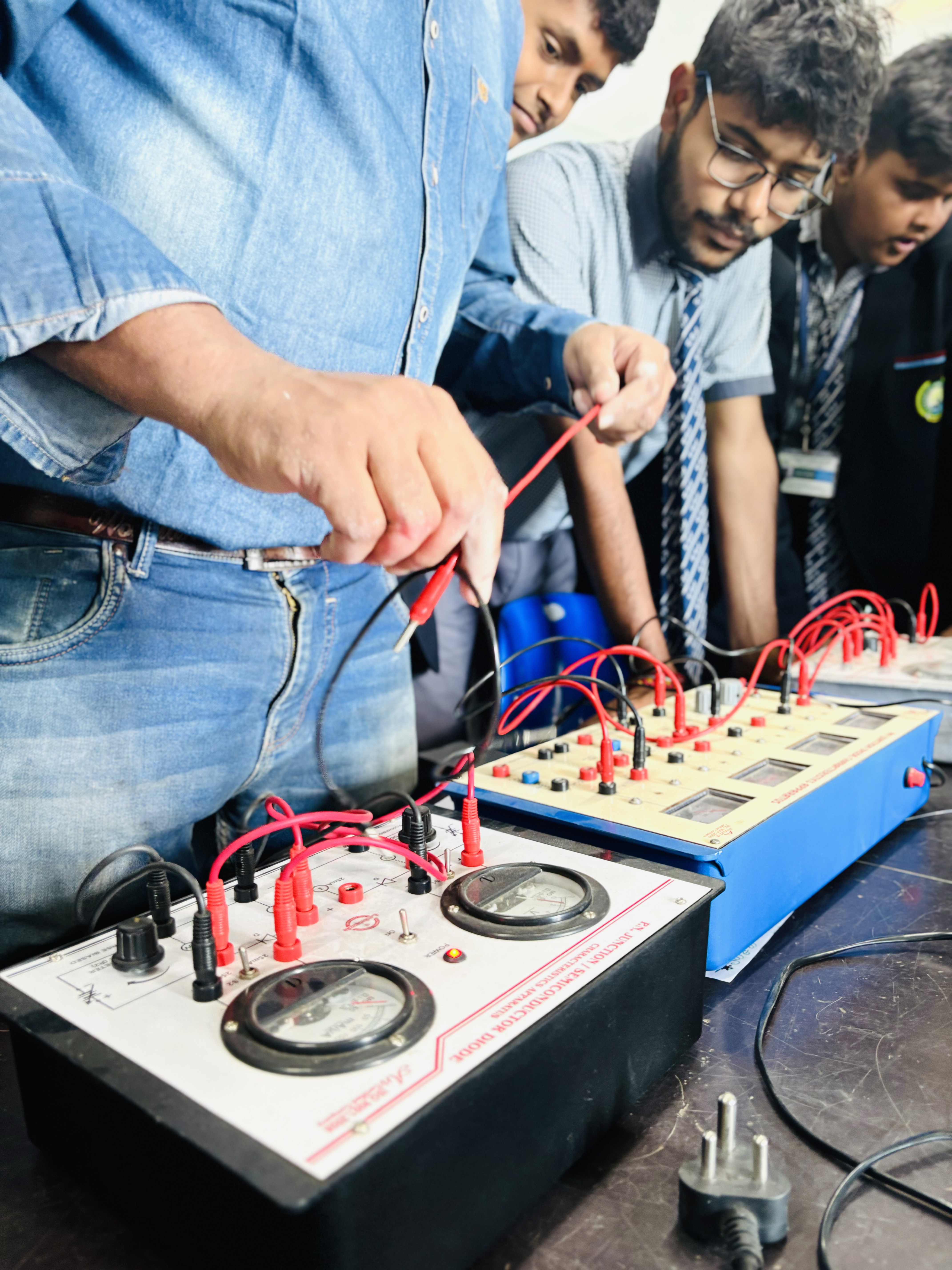 Physics Lab Equipment